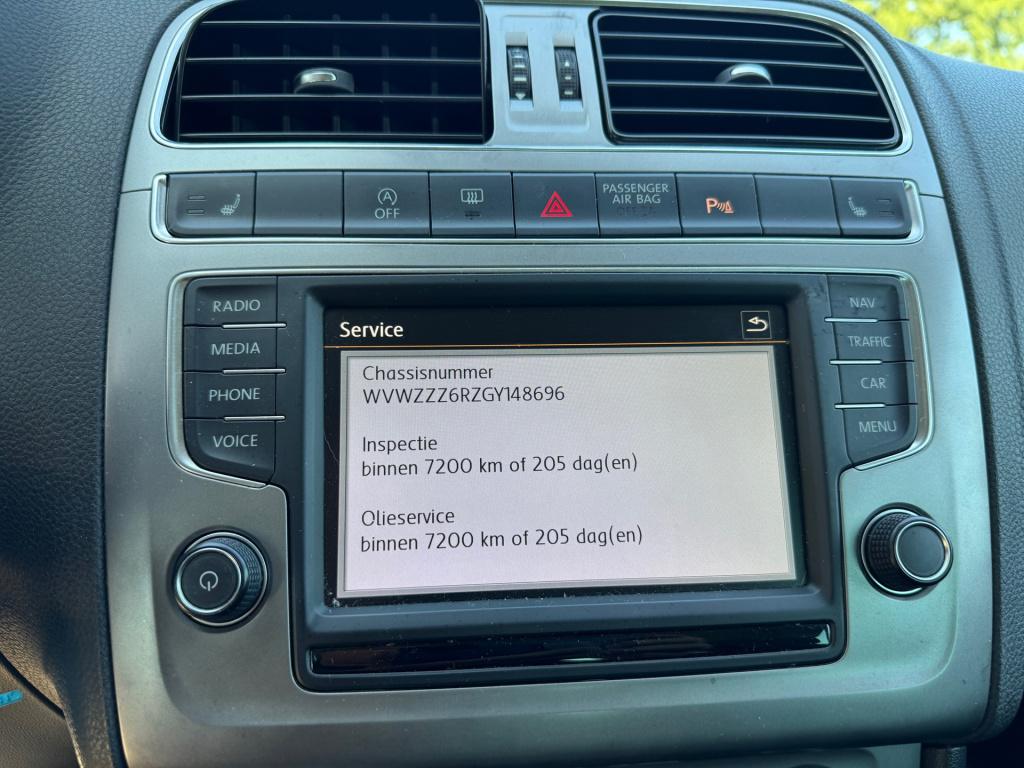 Volkswagen Polo 1.2 tsi lounge * cruise control * stoelverwarming * dab