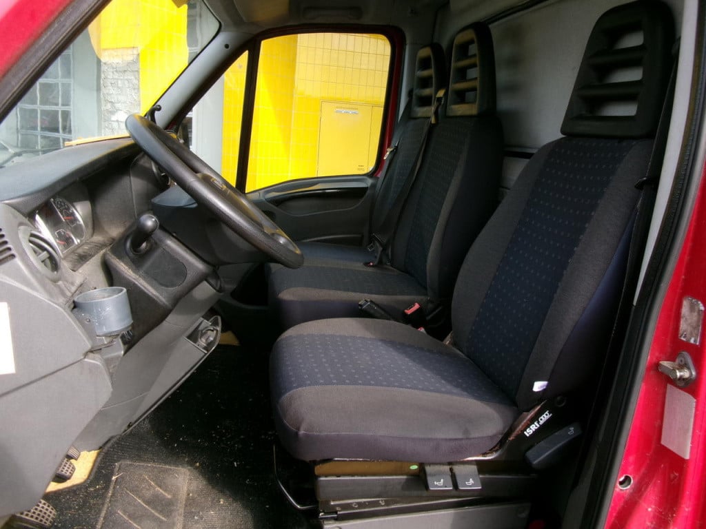 Iveco Daily (auto 02) 35c13 3-zits bakwagen + laadklep
