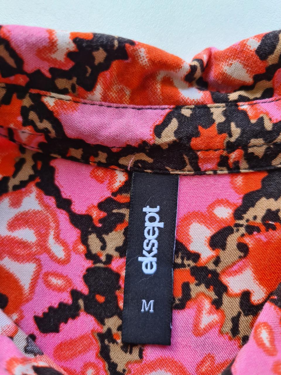 Maxi doorknoop jurk van Eksept Shoeby - Fuchsia - Roze print Mt M-L