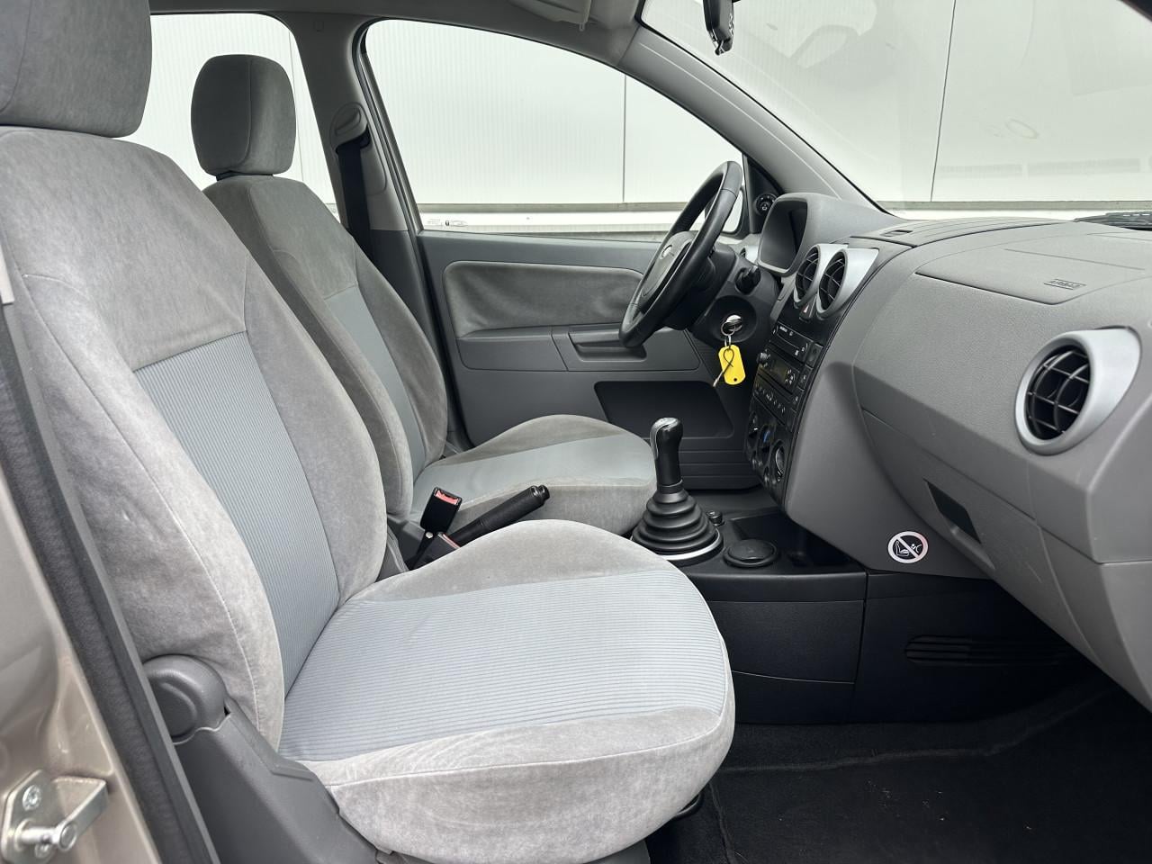 Ford Fusion, 1.4-16V Luxury - Airco / Trekhaak / NAP / APK t/m 04-2027