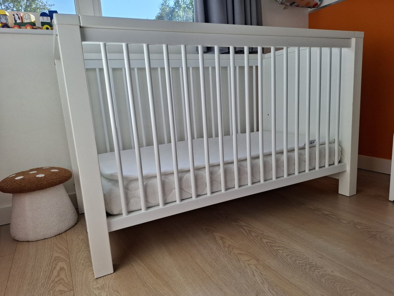 Ledikantje en commode