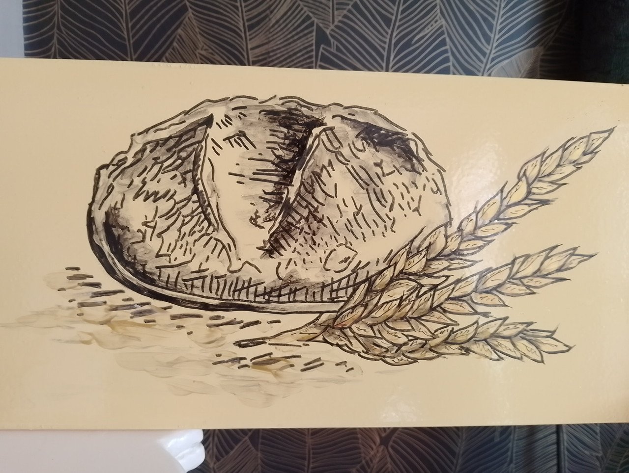 Met de hand beschilderde borden en andere voorwerpen
