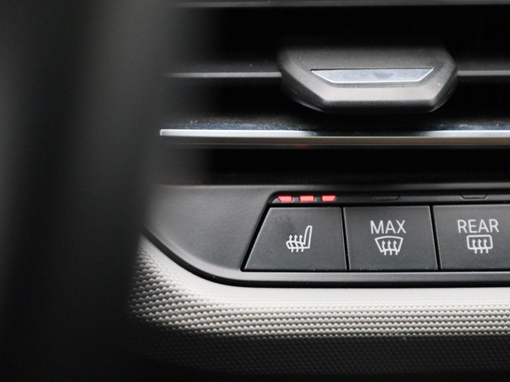 BMW 1 Serie 118i executive | automaat | schuifdak | leder | stoel verwarmin