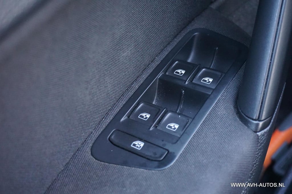 Volkswagen Golf 1.0 tsi trendline