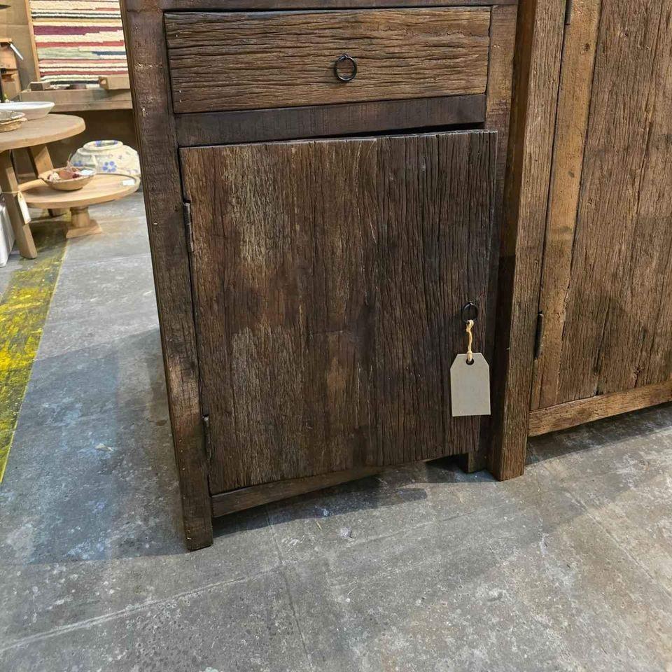 HEEL VEEL ITEMS IN STOER EN SOBER BIJ 3Z FACTORY ARNEMUIDEN, EN HEEL VEEL