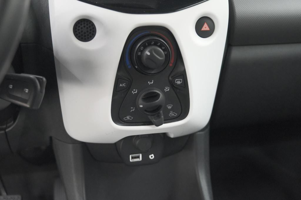 Citroen C1 1.0 vti feel | camera | apple carplay | airco | 15 inch lichtmet
