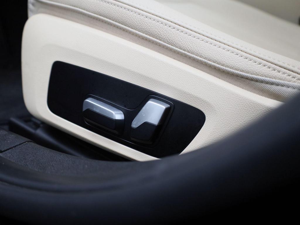BMW 3-serie 318i business edition | virtual cockpit | navigatie | leder | c