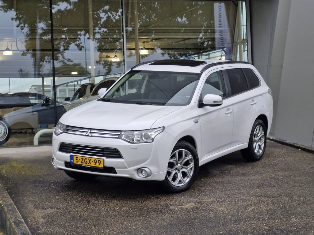 Mitsubishi Outlander 2.0 phev instyle+