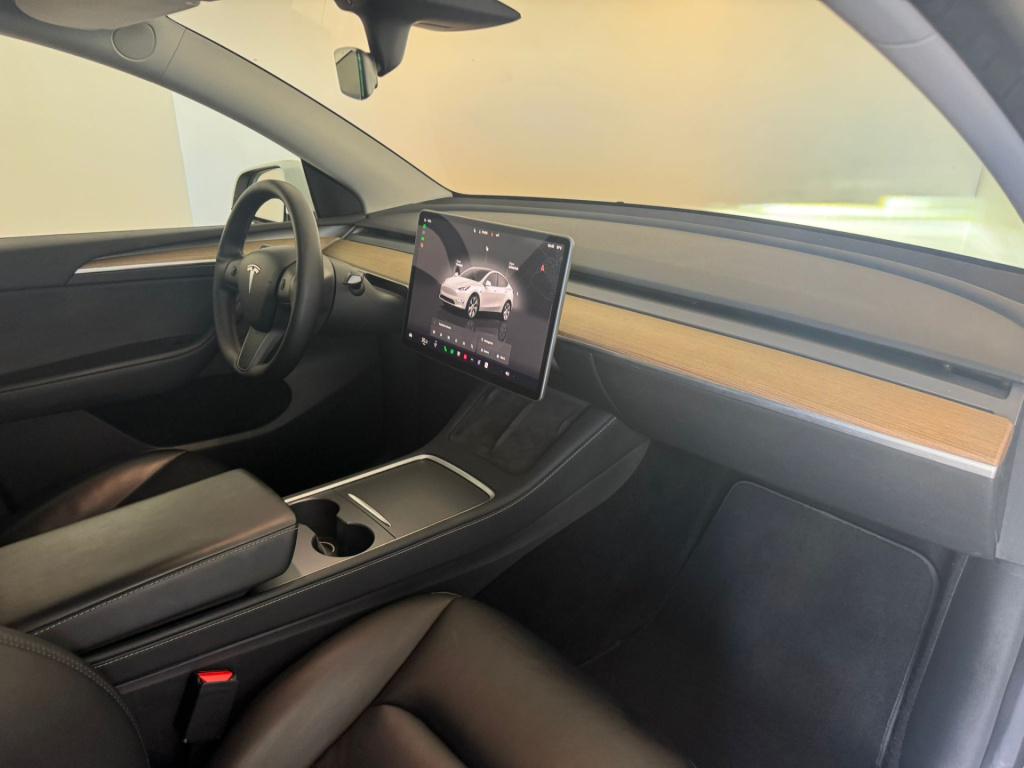 Tesla Model Y long range awd 75 kwh