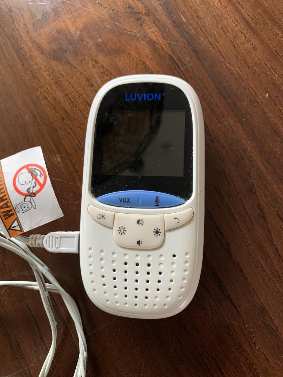 Luvion babyfoon met camera en terugspreekfunctie