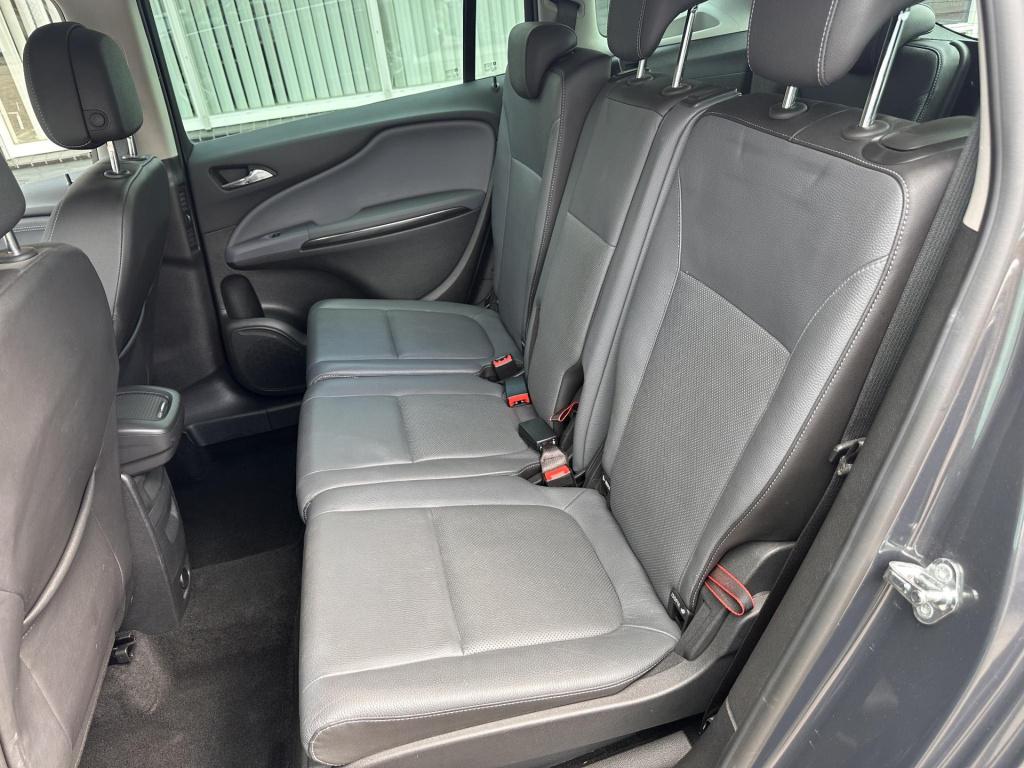 Opel Zafira tourer 1.4 cosmo 7p.