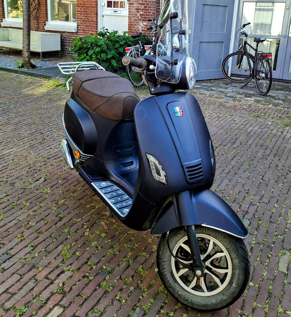 Ideale stadsscooter GTS Toscane Exclusieve (1e eigenaar)