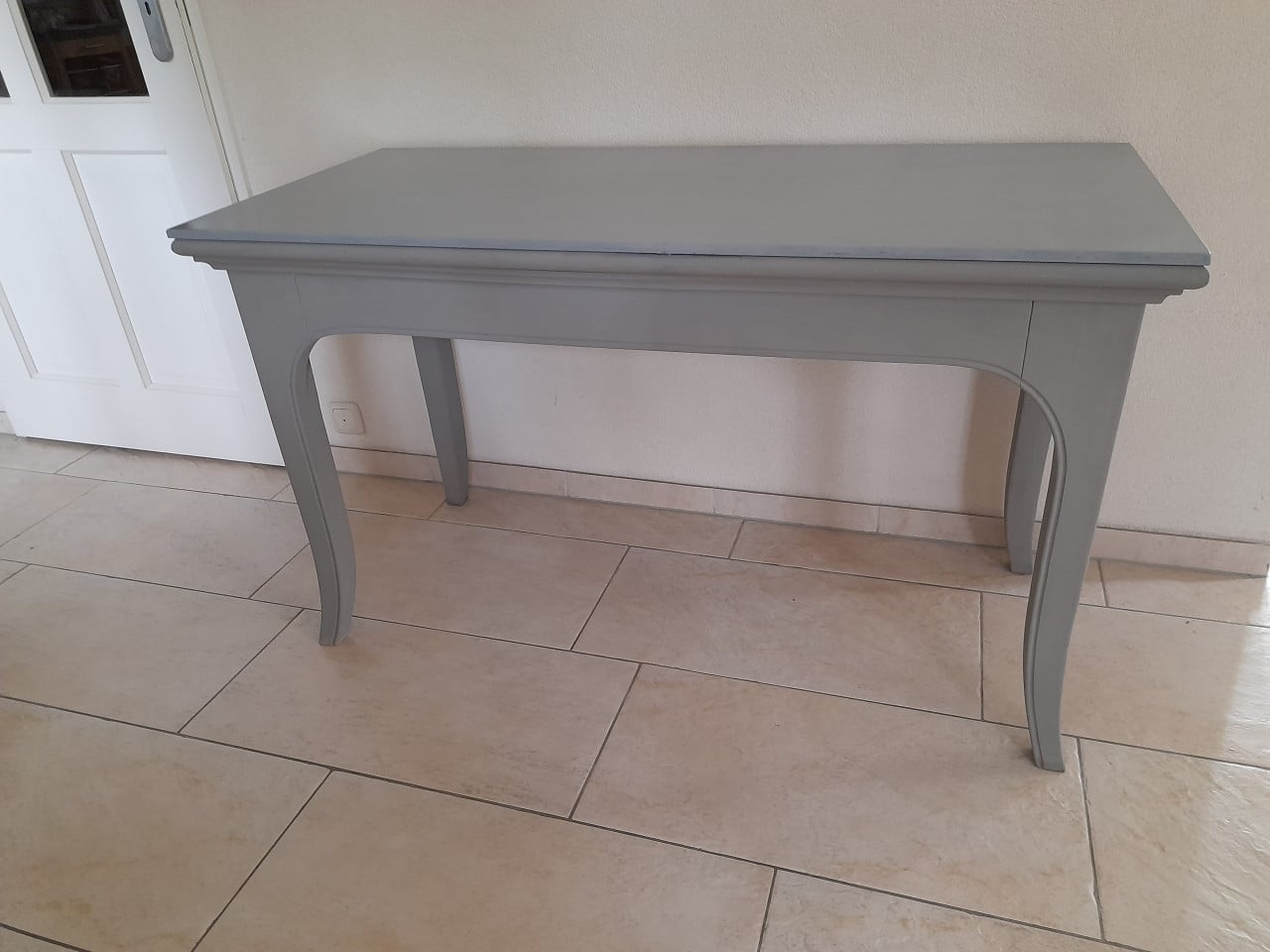 Mooie massief houten tafel 128 x 58 x 75H (in goede staat )