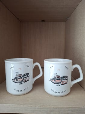 2 bekers uit 1986 mbt HTM