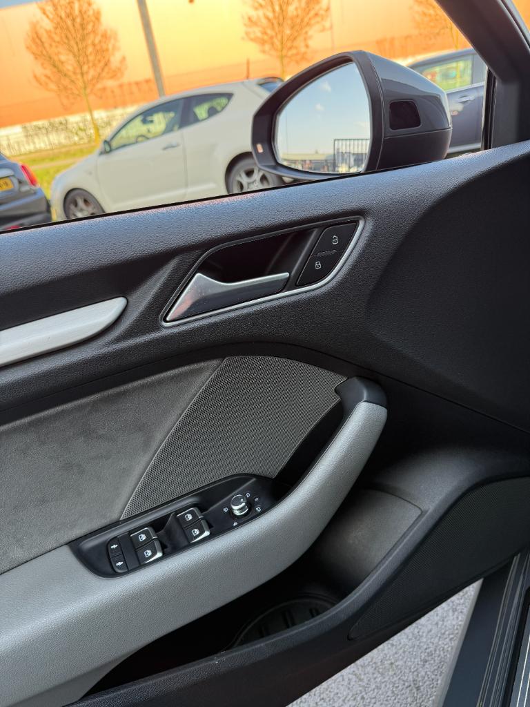 Audi A3 limousine 1.4 tfsi cod sport 3x s line edition