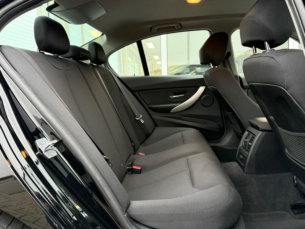 BMW 3-serie 318i executive