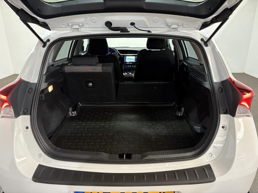 Toyota Auris 1.8 hybrid dynamic | navi | clima |
