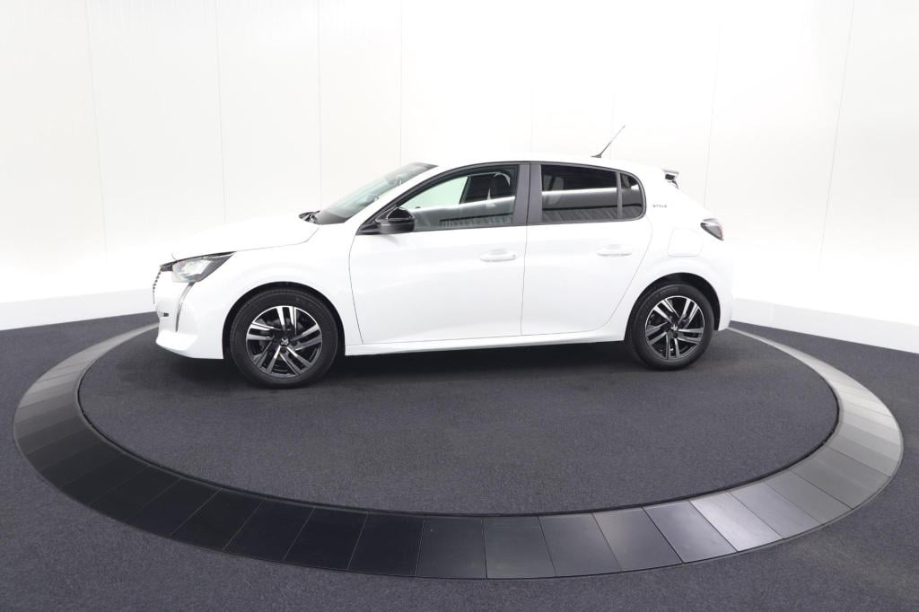 Peugeot 208 1.2 puretech style | parkeersensoren | navigatie | apple carpla