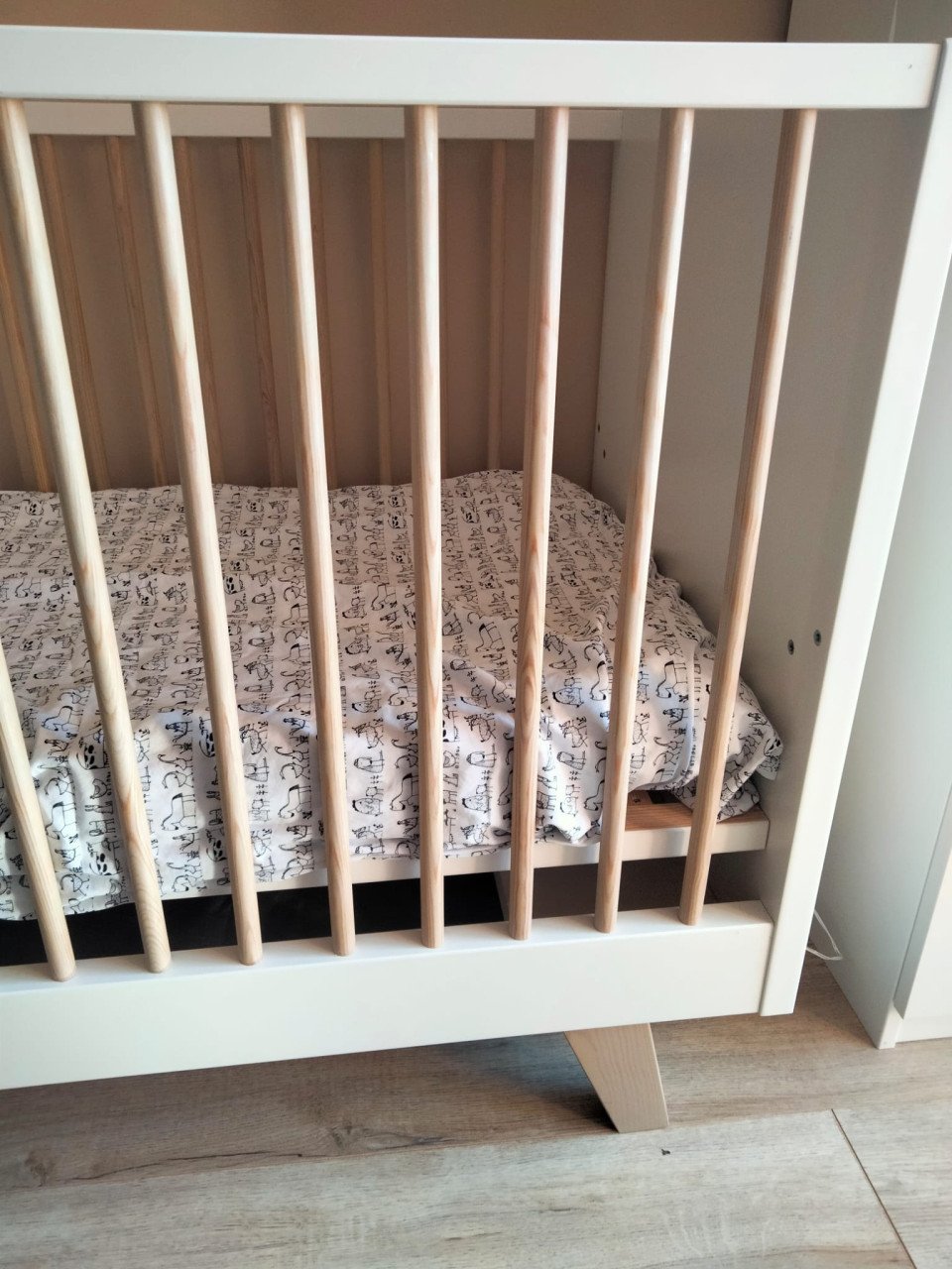 Kidsmill ledikant/peuterbed Lars evt met matras.