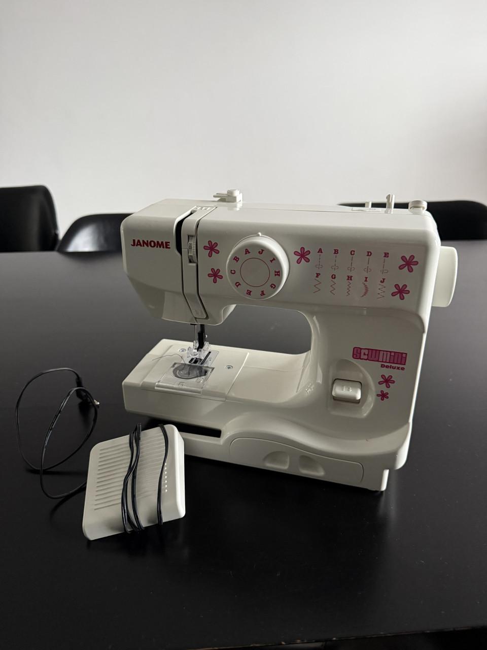 Kinder naaimachine Janome scwmini delux