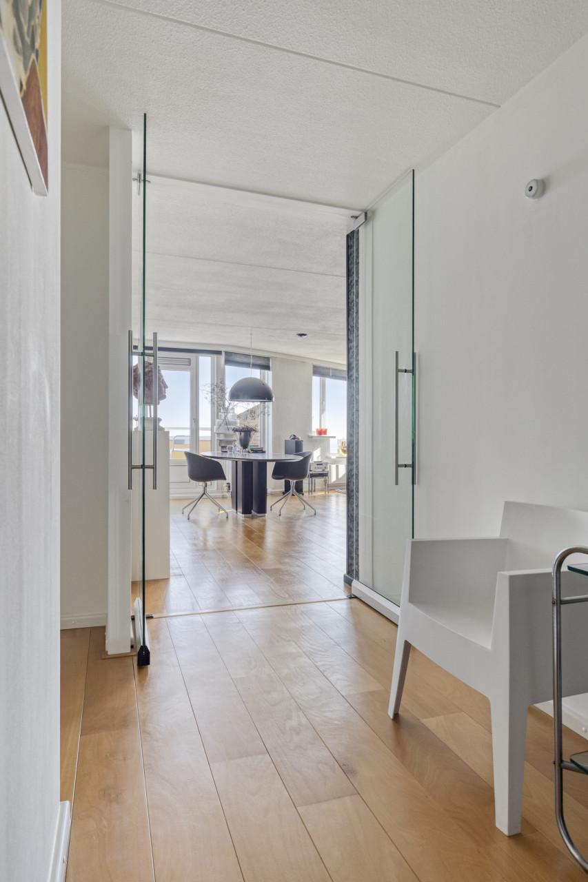Appartement met zeezicht, 9e verdieping
