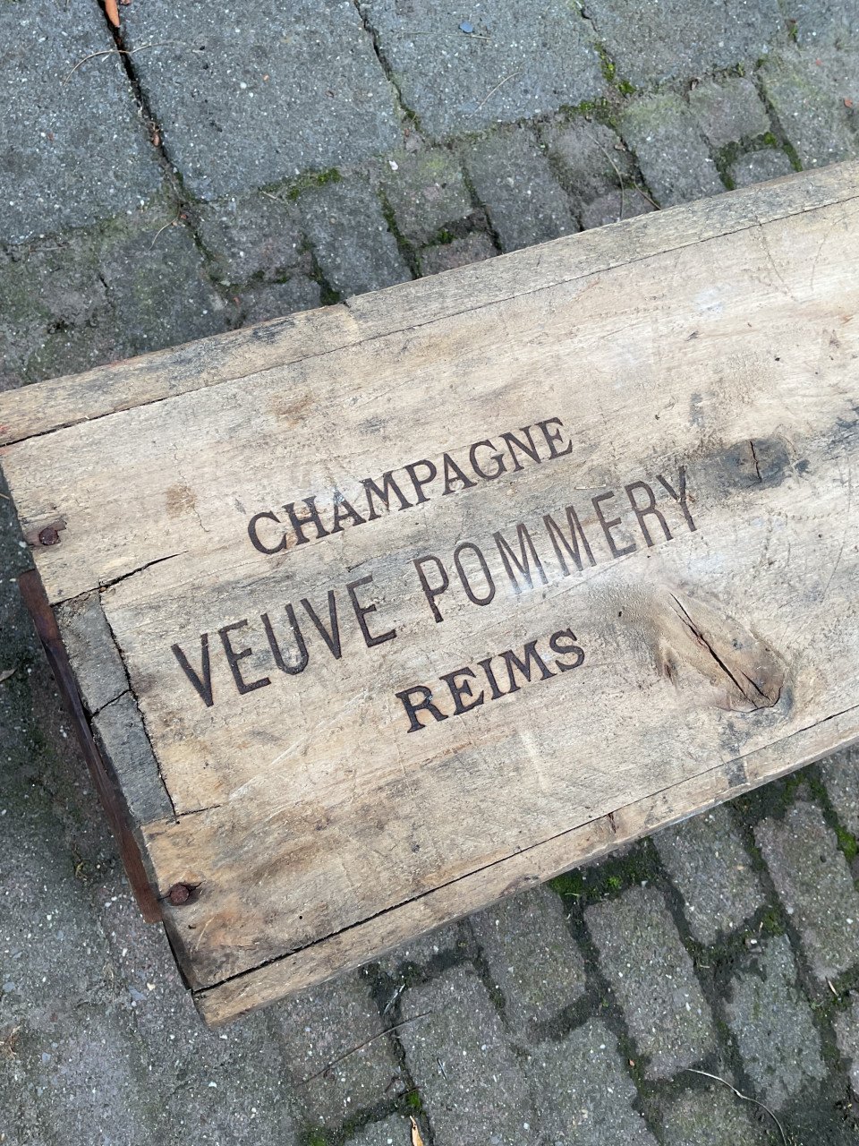 Pommery Champagne kist ( oud )