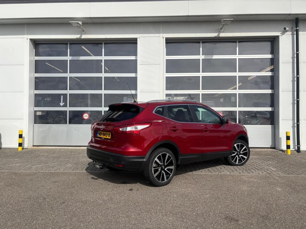 Nissan Qashqai 1.6 tekna panoramadak | stoelverwaming | navigatie | cruisec
