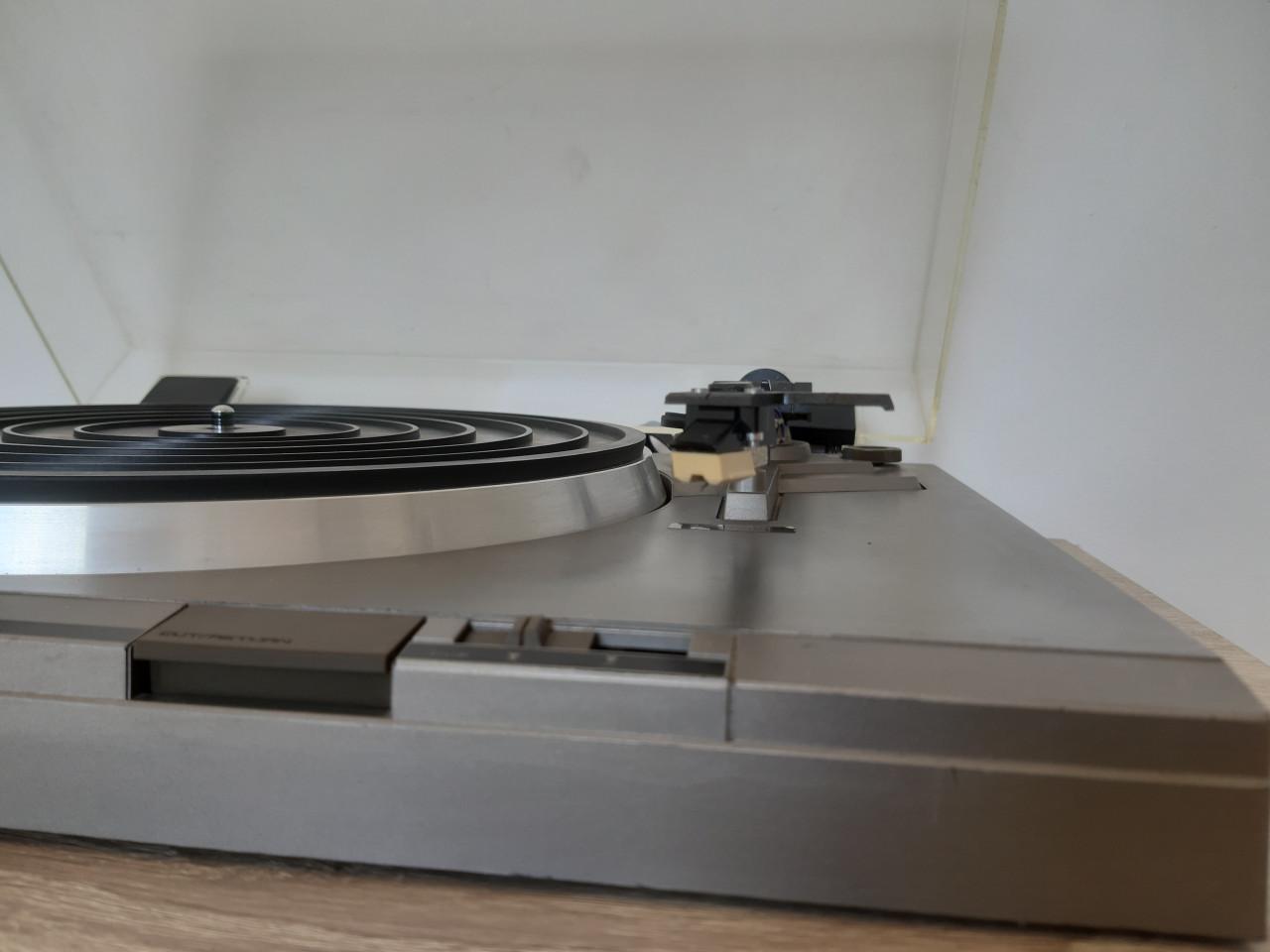 Akai AP-D210  platenspeler