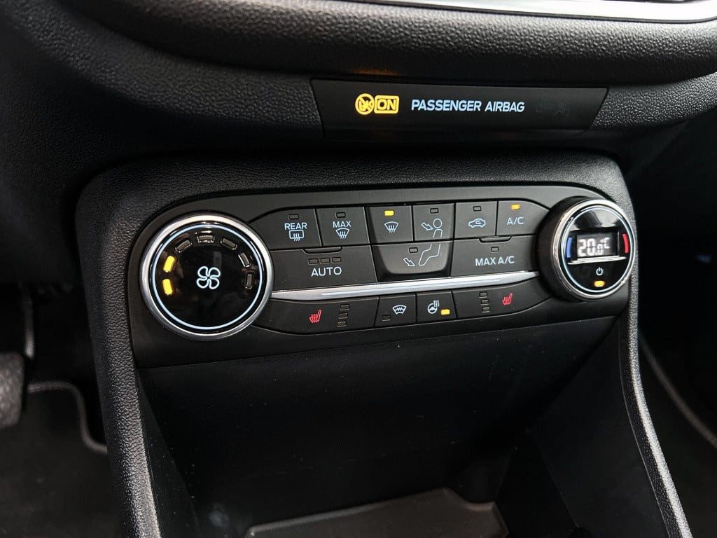 Ford Fiesta 1.0 ecoboost titanium | lmv | parkeer sensoren | cruise control