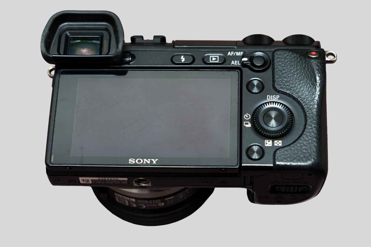 Sony α NEX 7 24,3 Megapixel camera