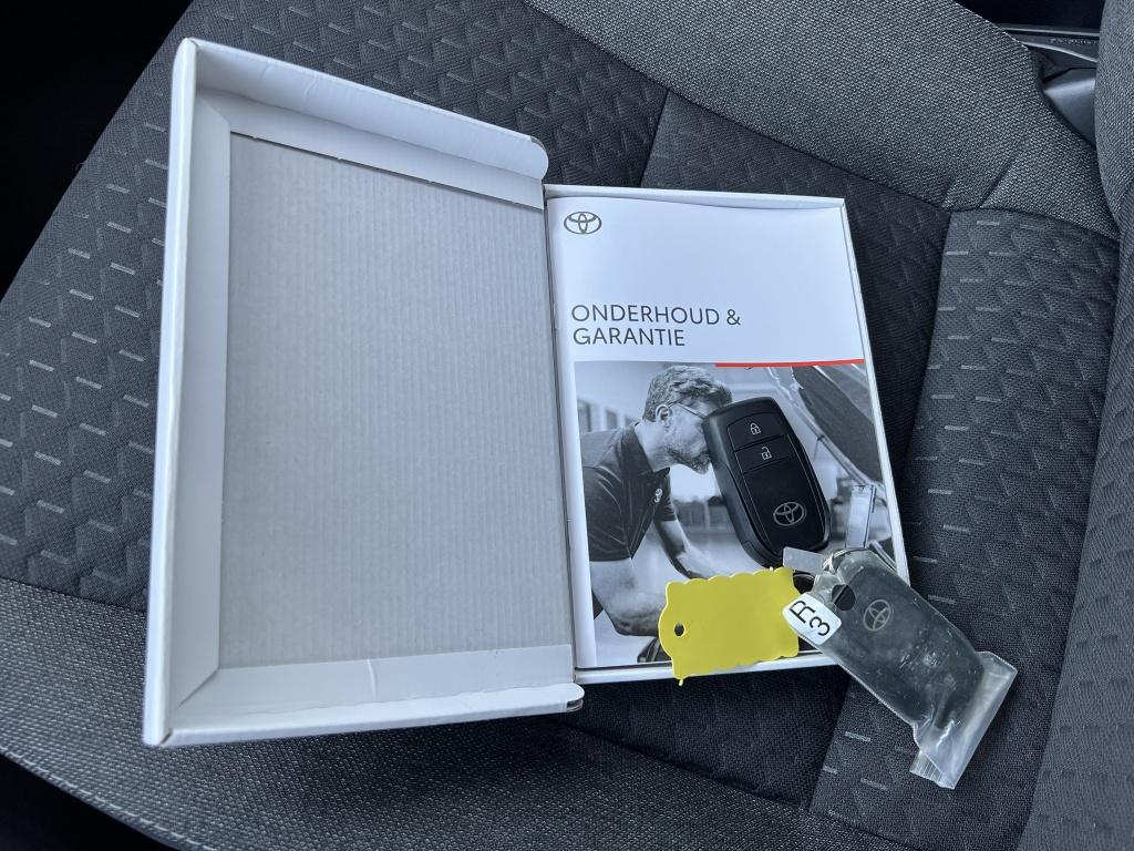 Toyota Yaris Cross 1.5 hybrid 115 first met comfort pack