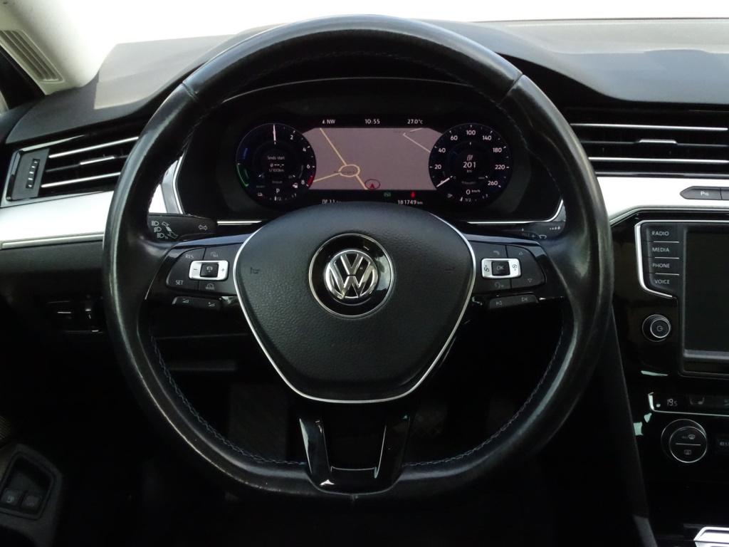Volkswagen Passat variant 1.4 tsi gte connected series plus | pano | trekha