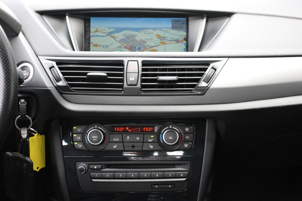BMW X1 sdrive20i high executive | m-sport | cruise | leder |