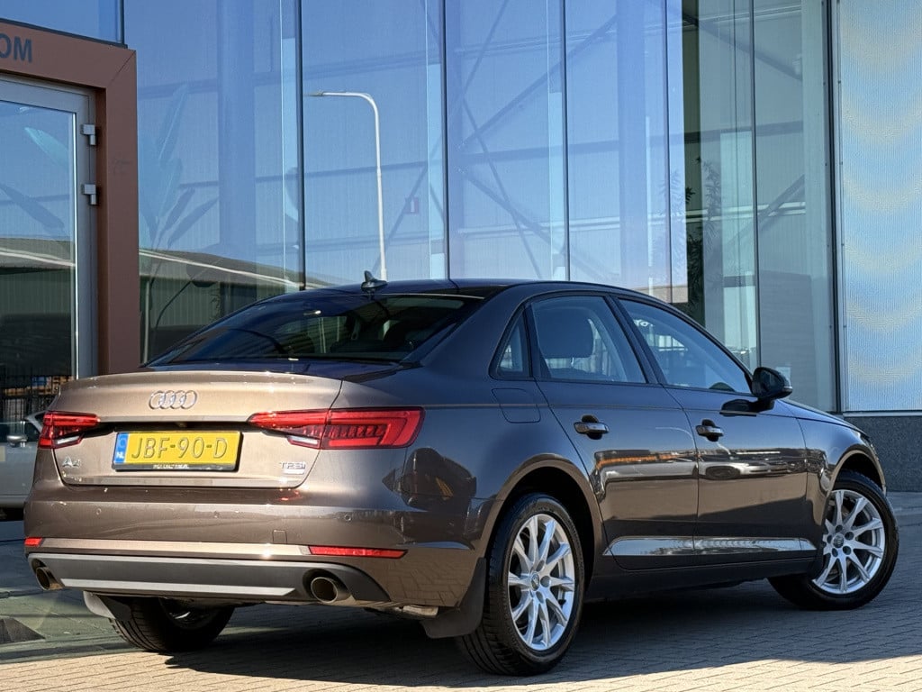 Audi A4 limousine | achteruitrijcamera | keyless | digital dash | 2.0 tfsi