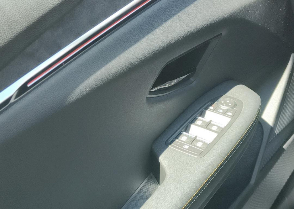 Renault Megane E-tech comfort range iconic 60 kwh - pack advanced drive ass