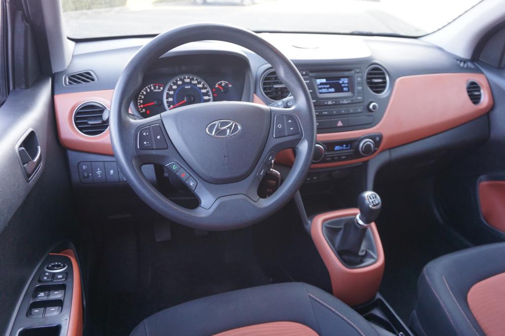 Hyundai I 10 1.0i i-motion comfort plus airco / elektr. ramen / nap