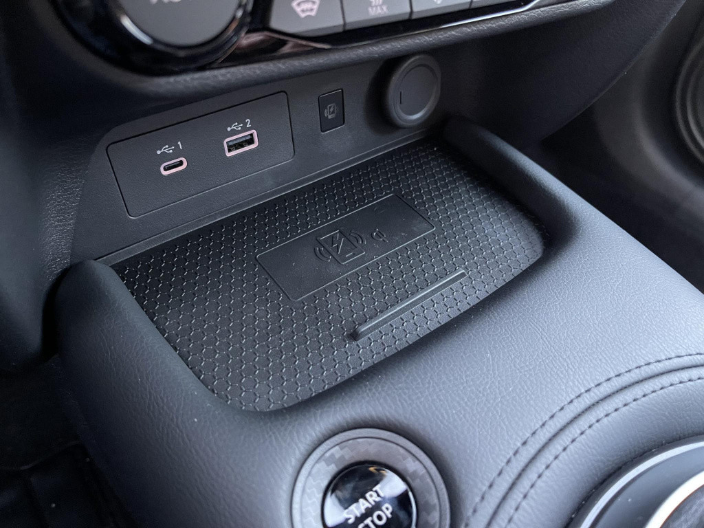 Nissan Juke 1.6 hybrid n-connecta