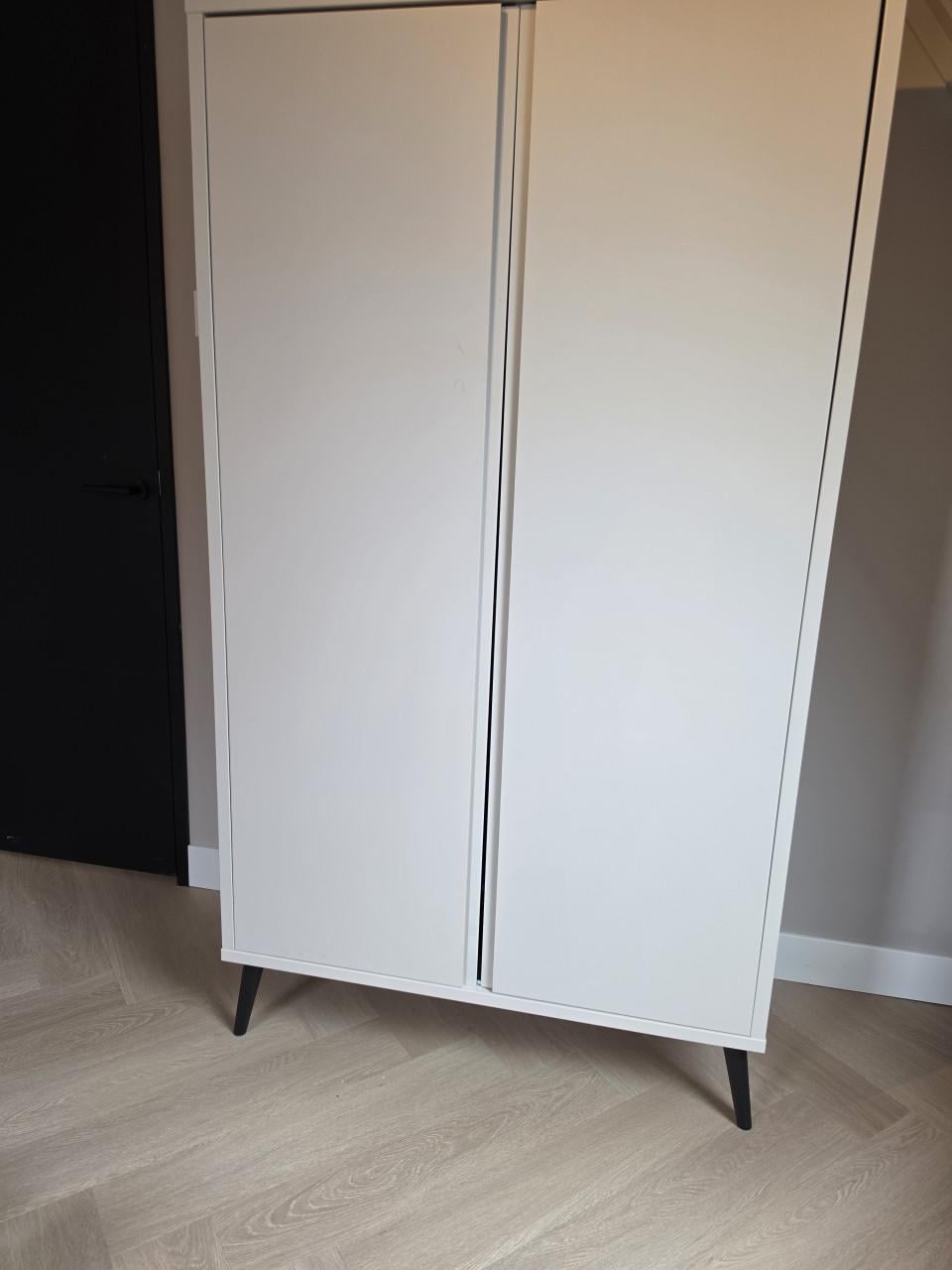Ledikant+commode (evt kast)