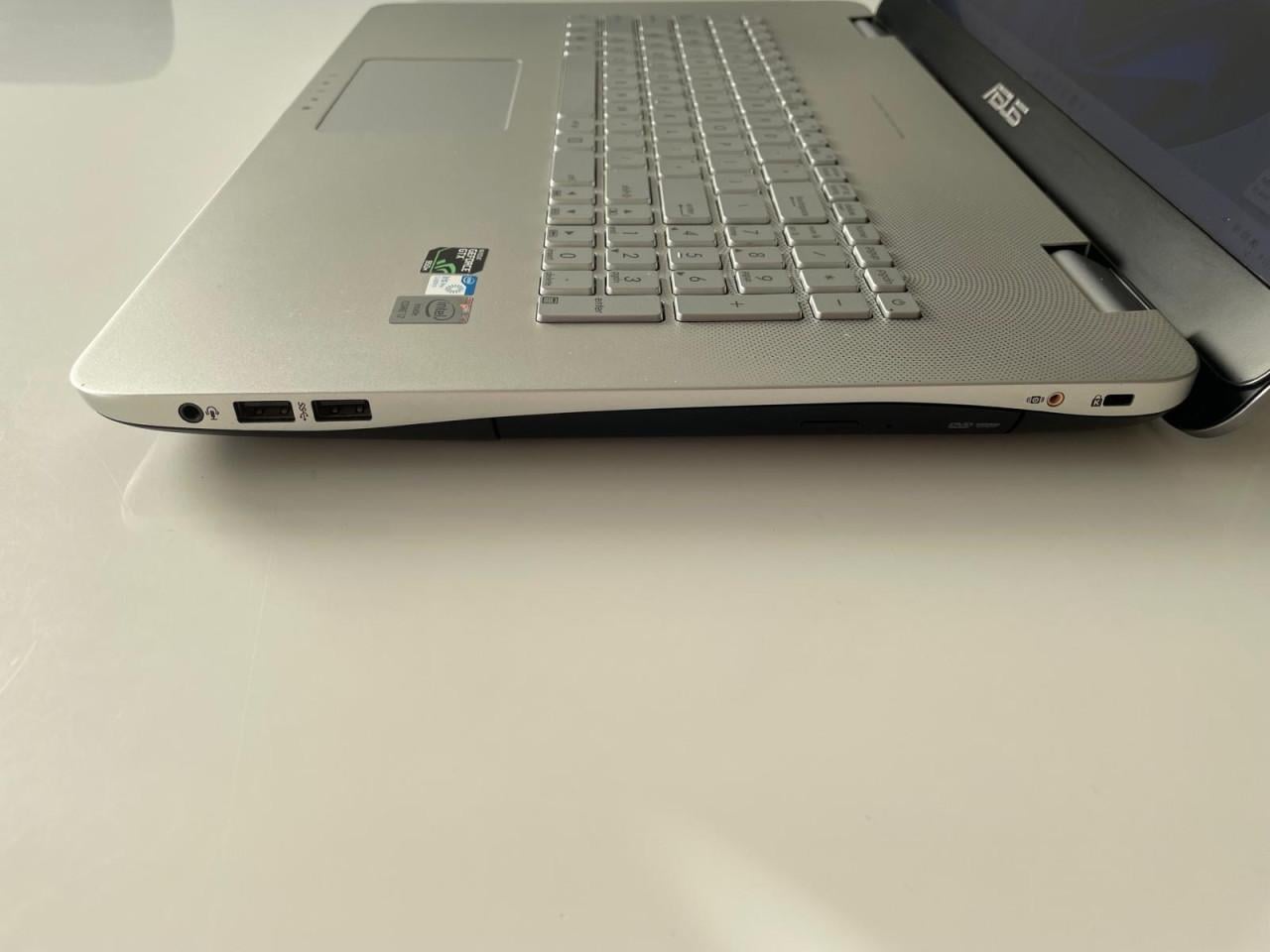 Asus gamelaptop met nieuwe accu