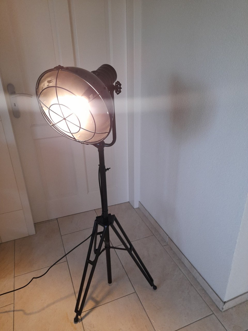 Super gave metale industriele Vloer lamp (in goede nette staat )