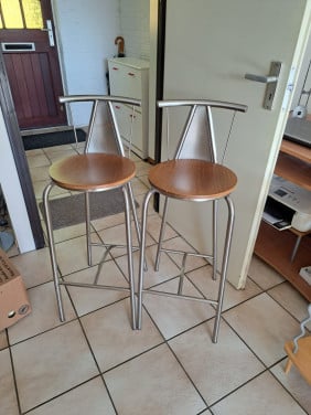 Te koop 2 mooie bar krukken