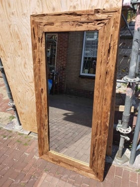 SCHITTERENDE SPIEGEL OLD WOOD TEAK