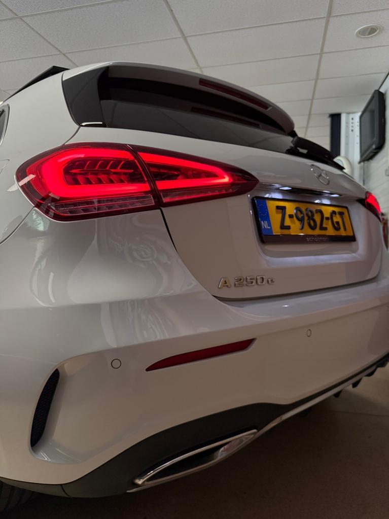 Mercedes-Benz A-Klasse 250 e business line