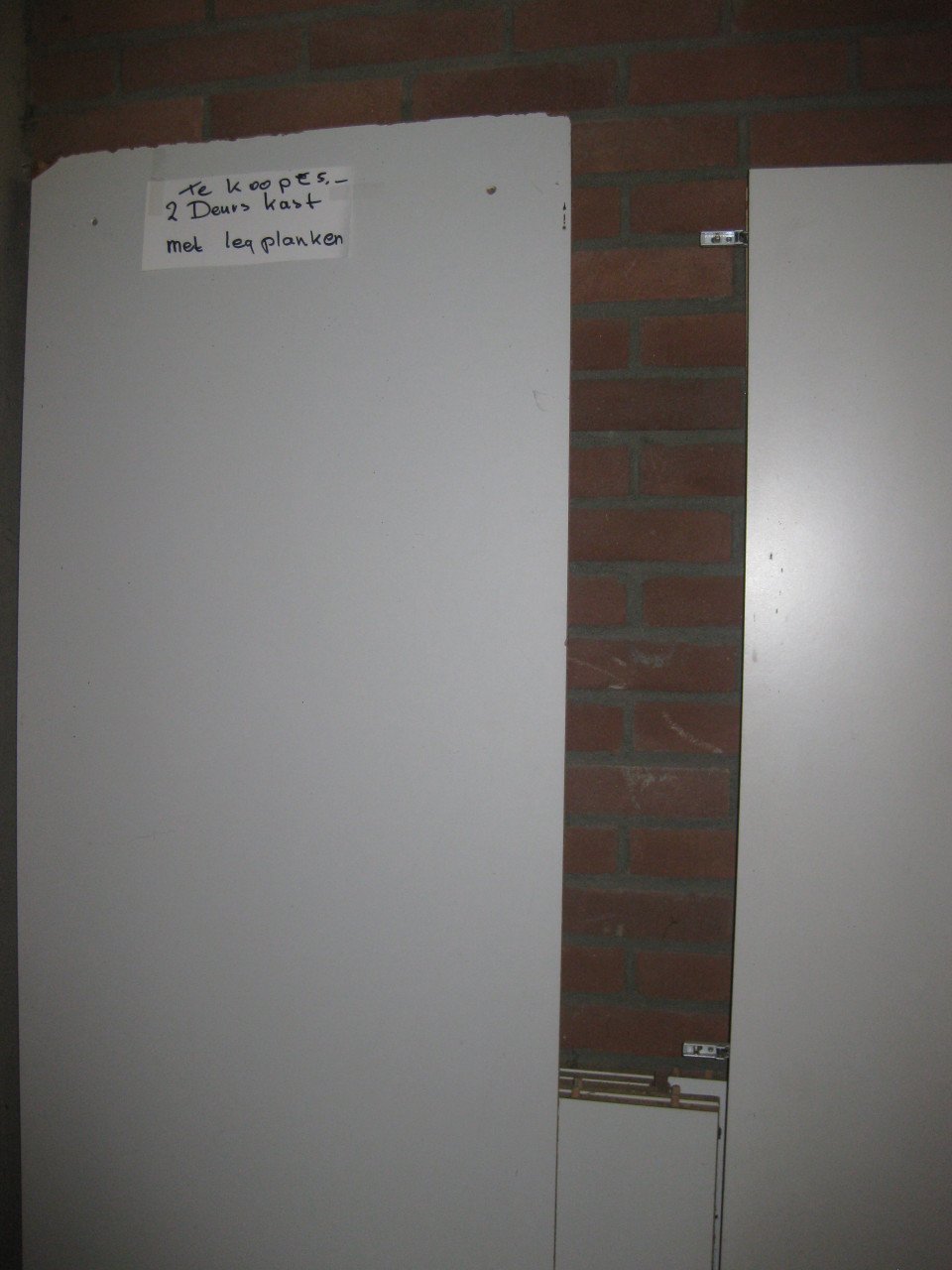 Te koop witte legkast