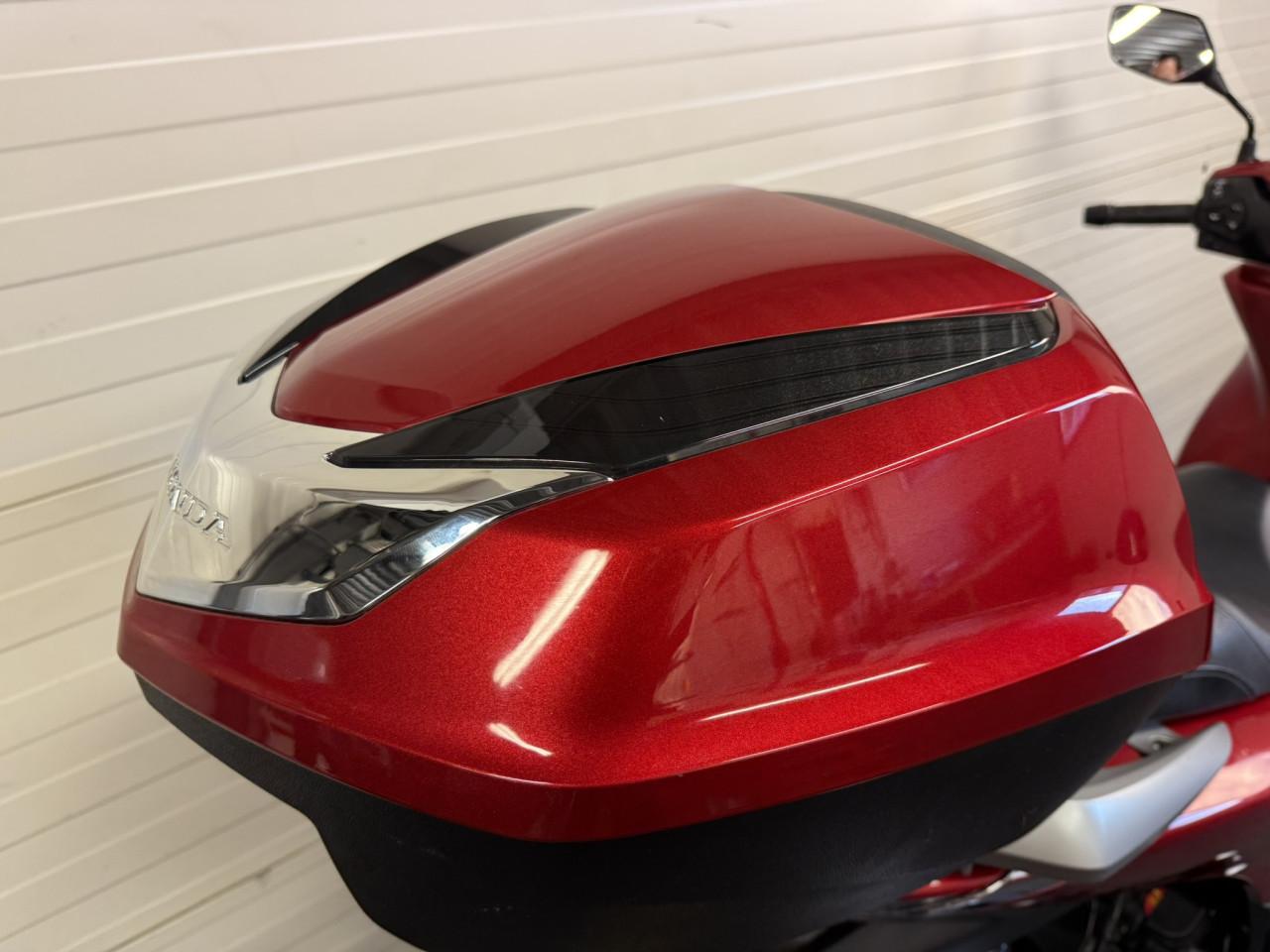 Gave en jonge Honda SH150i slechts 5600km!