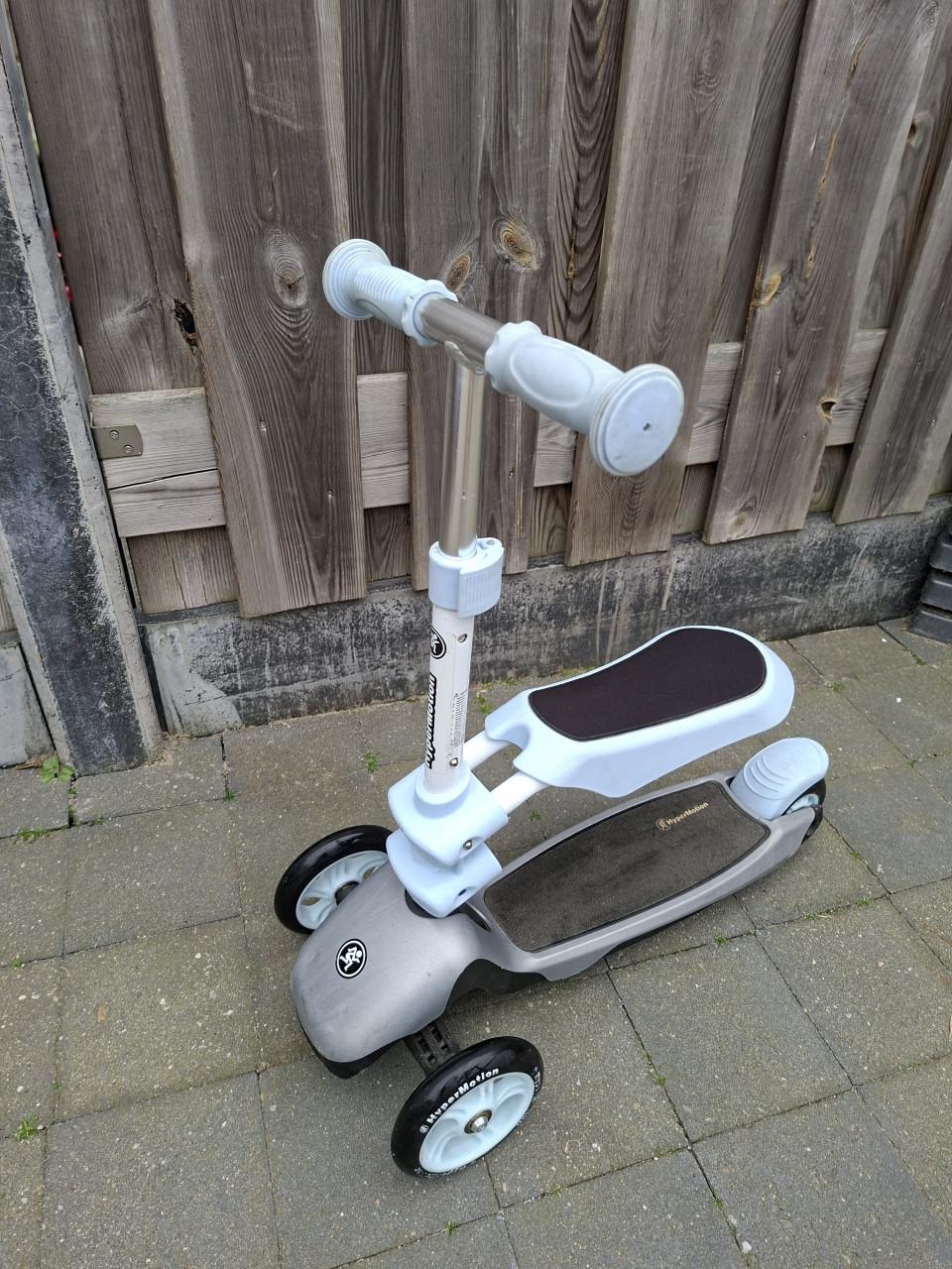 Hypermotion kinderstep met zitje