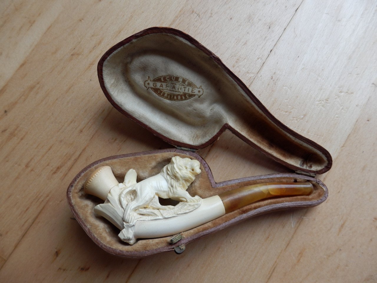 Meerschuim /  pijpaarde pijpjes