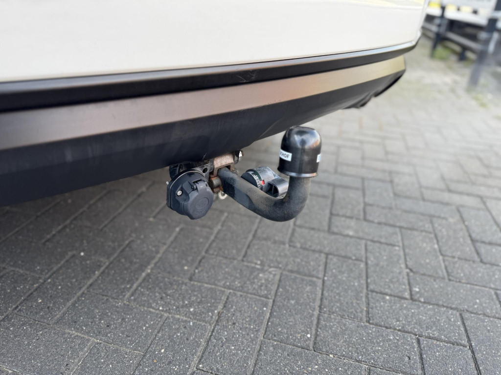Subaru Forester 2.0 premium | trekhaak afneembaar | panoramadak | navigatie