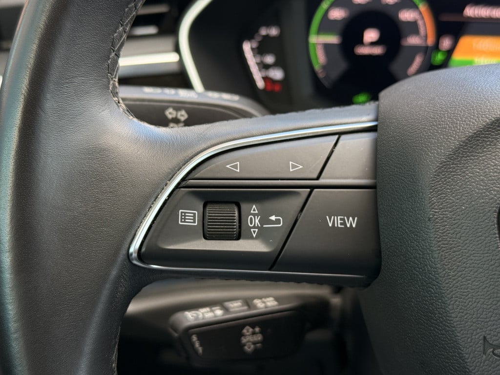 Audi Q3 sportback 45 tfsi e s-line | phev | matrix | stoelverwarming | digi