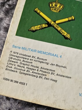 2 Boeken Nederlands Geschut en Pantser Voertuigen voor verzamelaars...